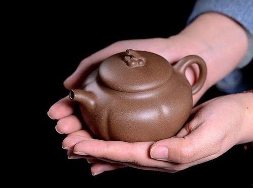 紫砂壶吃瓜,品味传统与瓜果的交融之美