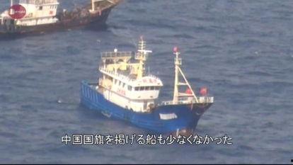 中国渔船聚集吃瓜,海上“吃瓜群众”的壮观景象