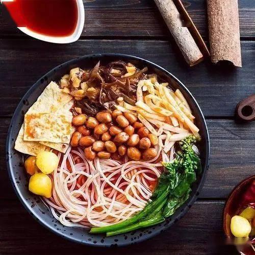 瓜妈吃螺蛳粉舌头,瓜妈的独特味蕾体验